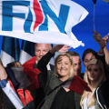 fn dangereux pour la democratie